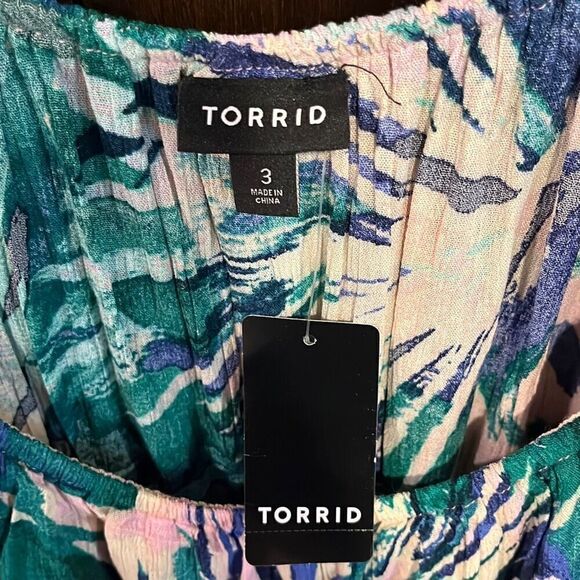 NWT TORRID CRINKLE GAUZE COLD SHOULDER RUFFLE TOP SIZE 3X - Picture 5 of 7